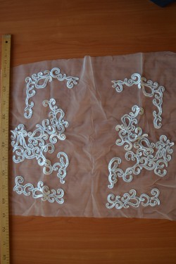 lace motif Laurelle