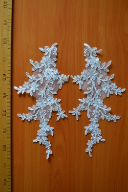 lace motif Firmina