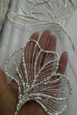 glitter tulle Albizia ivory close-up