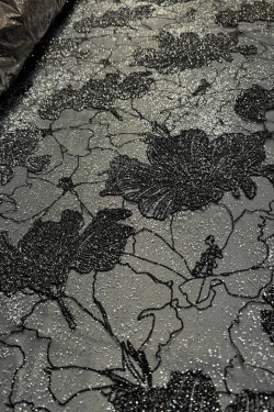 манка з глітером Аронник чорна впритул