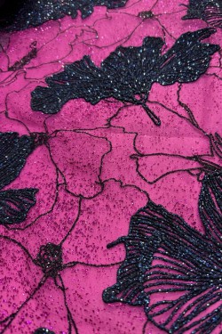 glitter semolina Arum Fuchsia close-up